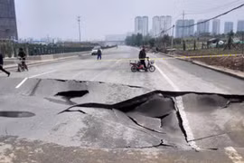 Sụt đường cao tốc chỉ sau một cơn mưa