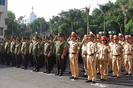 Từ 1-8-2015: Chào cờ Tổ quốc, hát Quốc ca mỗi sáng thứ Hai