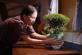  "Có căn nhà nằm nghe nắng mưa" bất ngờ ra rạp