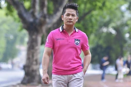 Bằng Kiều “đọ” giọng với Trọng Tấn