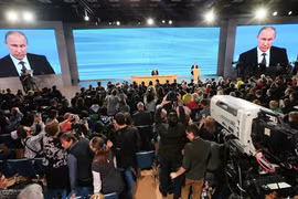 Quan chức phải công khai thu nhập, chi tiêu