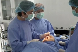 Tỉnh táo trước cám dỗ chết người