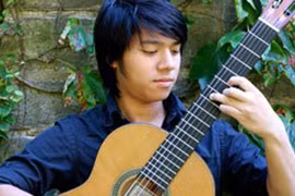 Thần đồng guitar cổ điển trình diễn tại Hà Nội