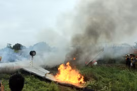 Bolivia: Rơi máy bay, 8 người chết