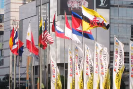 Khó khăn đang dần qua