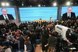 Quan chức phải công khai thu nhập, chi tiêu