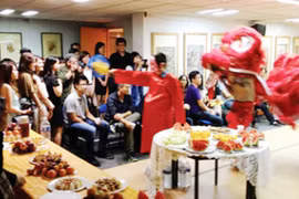 Xao xuyến Tết Việt ở Paris