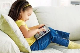 Thiết bị điện tử không thể là “bảo mẫu”