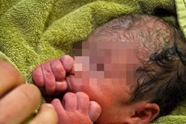 Mẹ “chôn sống” con mới lọt lòng, có phạm tội giết con mới đẻ?