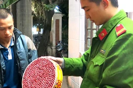 Bắt đối tượng vận chuyển gần 100 kg pháo