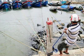 Bão số 13 chưa qua, bão số 14 đã tới