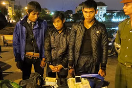 Rủ nhau đi cướp gặp ngay 141