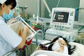 Gây thương tích làm vợ sinh non rồi tự sát