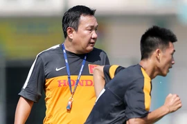Xoa dịu HLV Hoàng Văn Phúc