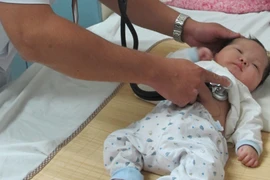 Cứu sống bé 3 tháng tuổi tim đã ngừng hoạt động