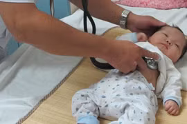 Cứu sống bé 3 tháng tuổi tim đã ngừng hoạt động