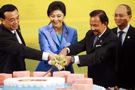 Thủ tướng mới “ra mắt”