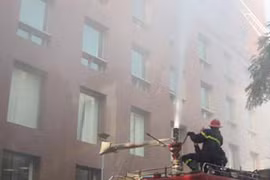 Gần 1.200 người diễn tập chữa cháy Cao ốc Vietcombank