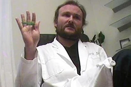 Nạn nhân phẫu thuật thẩm mỹ: Rủi ro gánh chịu