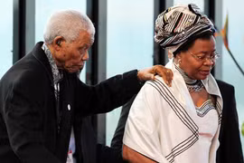 Những câu chuyện xúc động về người vợ thứ ba của cựu Tổng thống Nelson Mandela