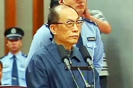 Quyết liệt với quan tham