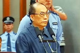 Quyết liệt với quan tham