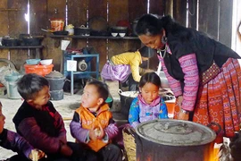 Rục rịch săn hàng “độc” đón Tết