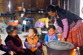 Rục rịch săn hàng “độc” đón Tết