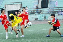 Đương kim vô địch “ngã ngựa”