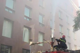 Gần 1.200 người diễn tập chữa cháy Cao ốc Vietcombank