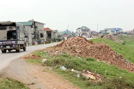 Kê khai đất khống, trưởng, phó thôn đi tù, đúng hay sai? 