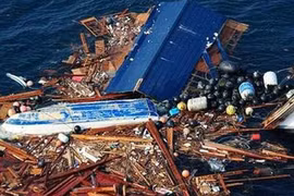 “Đảo rác thải” Nhật Bản trôi đến Mỹ