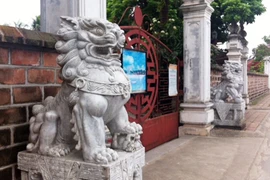 Rủi ro “bổ đầu” di tích: Sự lai căng đáng sợ