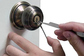 Phạm nhân có biệt tài mở khóa và 3 kẻ trốn trại chỉ trong 5 phút vượt tường giam