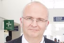 Bác sĩ “ký tên” trên gan bệnh nhân