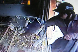 Thủ đoạn cướp hiệu vàng của ổ nhóm chuyên nghiệp