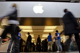 Thúc nợ đại gia Apple