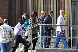 Không chỉ là vấn đề kinh tế