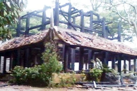 Cháy lớn ở đền thờ Trung túc vương Lê Lai