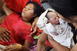 Sự sống giữa thành phố tang thương