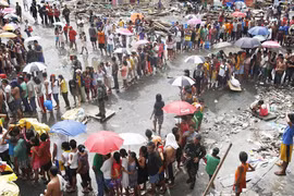 Tàu chiến Mỹ tới Philippines giúp cứu trợ 