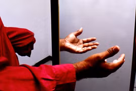 Sự thật về những “cánh tay ma”