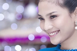 Người đẹp Trương Thị May bị phàn nàn vì… quá kín