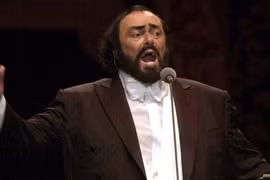 “Sao” cũng lao đao vì trốn thuế