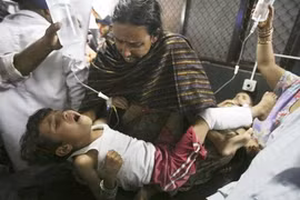 Ấn Độ - Pakistan giao tranh tại Kashmir