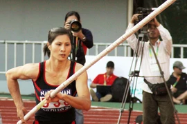 Sinh con xong, vẫn thi đấu tốt