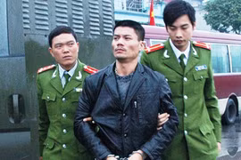 Những phi vụ làm ăn "sặc mùi"... xã hội đen