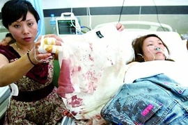 Ép sử dụng ma túy, thay trả tiền công