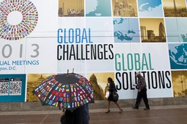 Lơ lửng “quả bom” nợ công Mỹ