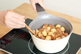 Giá gas tăng, bếp từ đắt khách